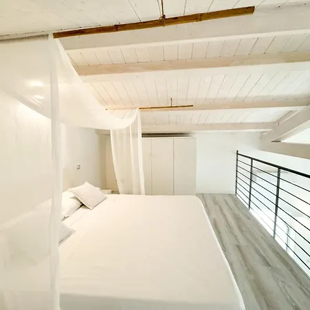 Sant Efisio Lofts Apartment *